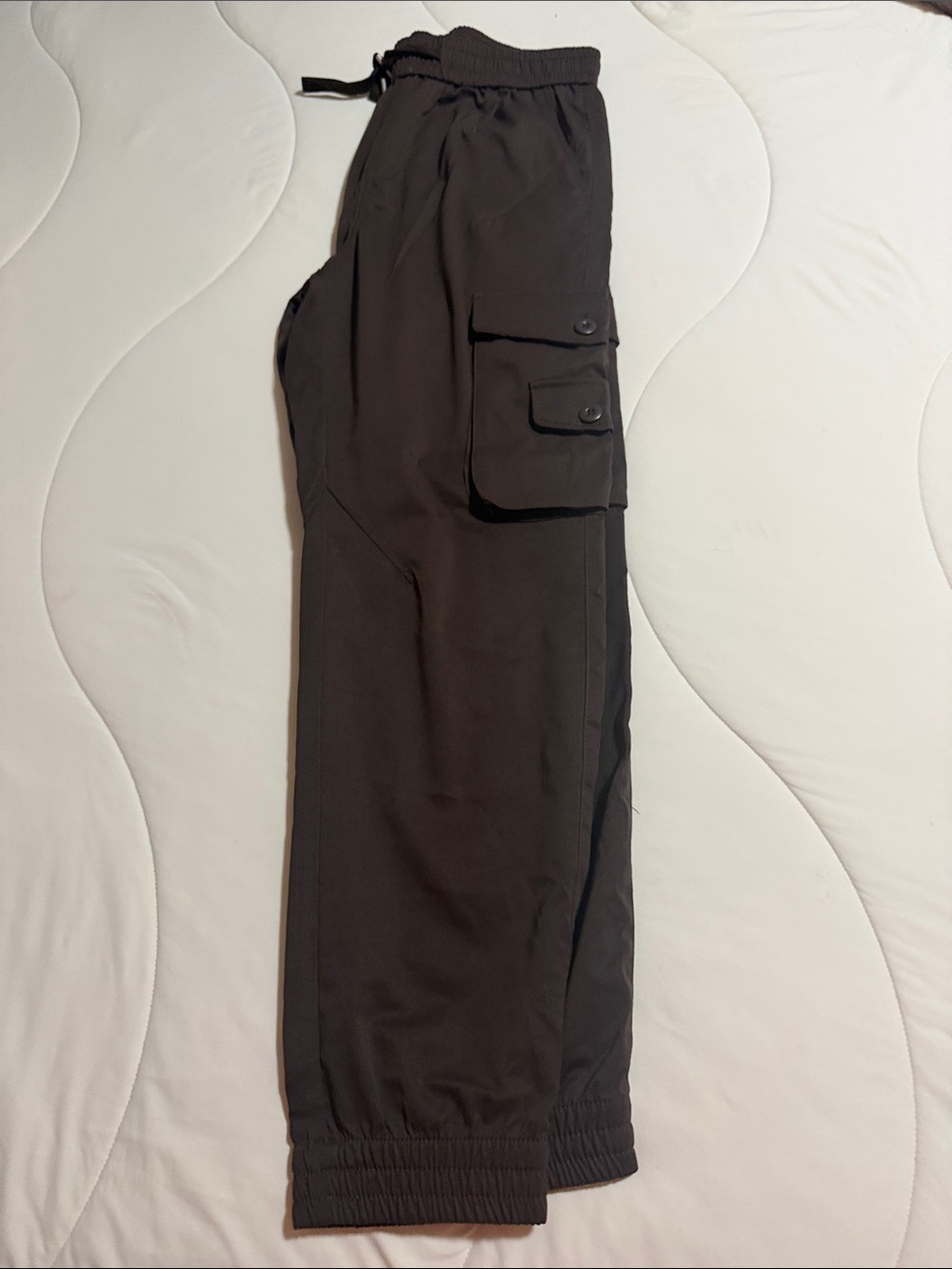 Men's Dark Brown Cargo Jogger Pants with Elastic Waist and Utility Pockets - Picture 3 of 4
